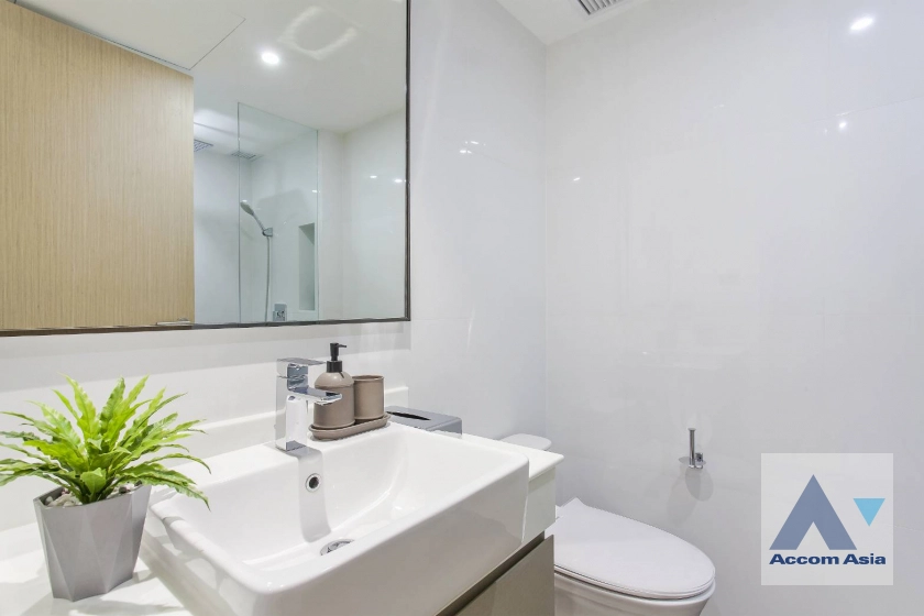 18  2 br Apartment for rent and sale in Sukhumvit ,Bangkok BTS Ekkamai at New Modern Classic Apartment, Near Main Street AA44084