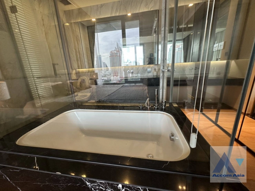 13  1 br Condominium For Rent in Silom ,Bangkok BTS Sala Daeng at Saladaeng One Condominium AA44090