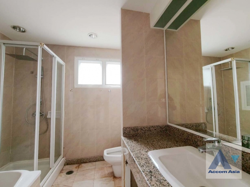 6  5 br Townhouse For Rent in Sathorn ,Bangkok BTS Chong Nonsi at A Homely Place Residence AA44091