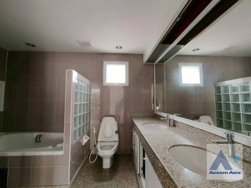 17  5 br Townhouse For Rent in Sathorn ,Bangkok BTS Chong Nonsi at A Homely Place Residence AA44091