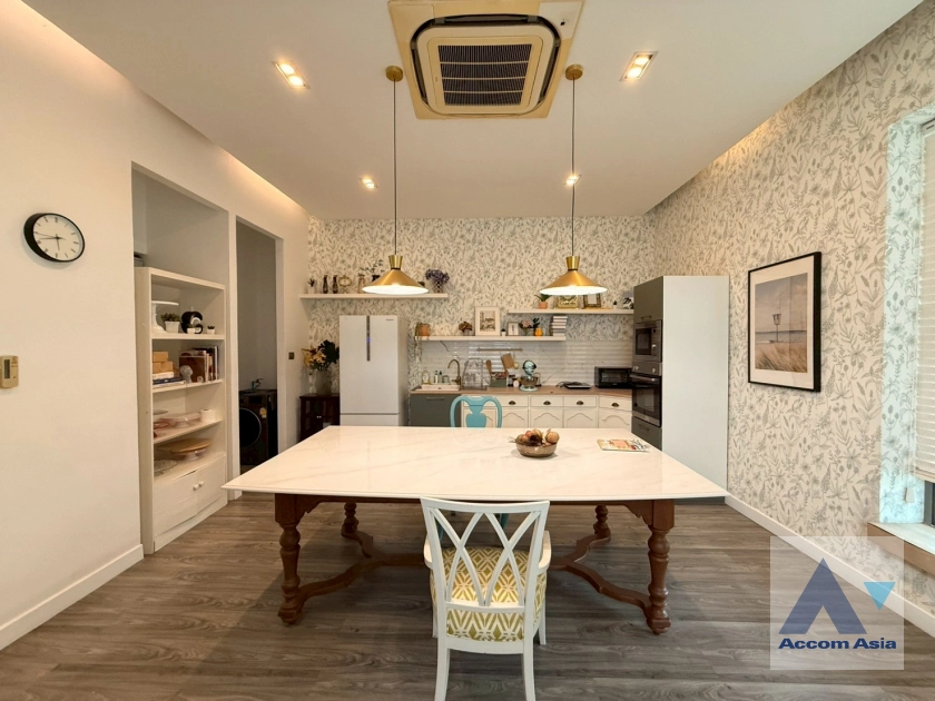 12  2 br House For Rent in Sukhumvit ,Bangkok BTS Bang Chak AA44092