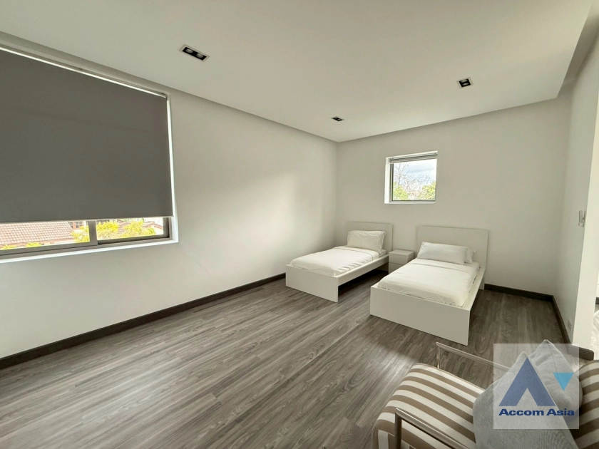 17  2 br House For Rent in Sukhumvit ,Bangkok BTS Bang Chak AA44092