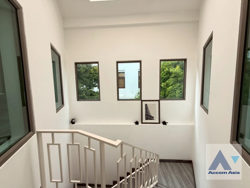 19  2 br House For Rent in Sukhumvit ,Bangkok BTS Bang Chak AA44092