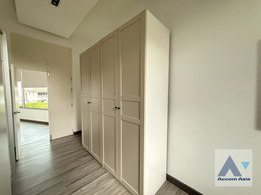 25  2 br House For Rent in Sukhumvit ,Bangkok BTS Bang Chak AA44092