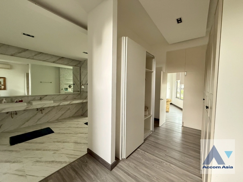 27  2 br House For Rent in Sukhumvit ,Bangkok BTS Bang Chak AA44092