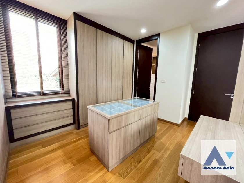 9  4 br House For Sale in Sukhumvit ,Bangkok BTS Phrom Phong AA44093