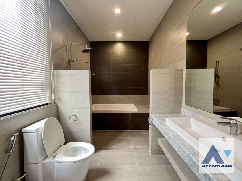 14  4 br House For Sale in Sukhumvit ,Bangkok BTS Phrom Phong AA44093