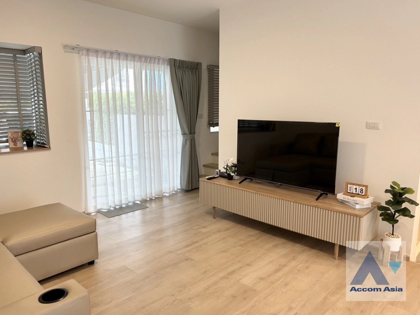 unitFully Furnished |  3 Bedrooms  Townhouse For Rent & Sale in Pattanakarn, Bangkok  near BTS Udomsuk (AA44095)