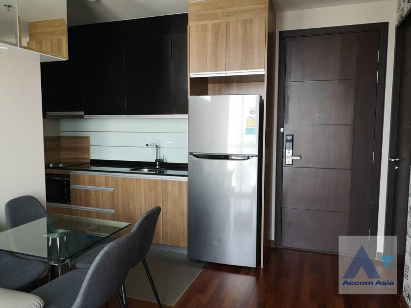 unit 2 Bedrooms  Condominium For Rent in Phaholyothin, Bangkok  near BTS Ratchathewi (AA44097)