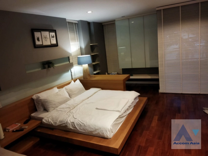 unit 3 Bedrooms  House For Rent in Krungthep Kreetha, Bangkok  (AA44098)