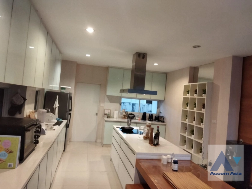 12  3 br House For Rent in Krungthep Kreetha ,Bangkok  at Nirvana Icon Wongwaen-Rama 9 AA44098
