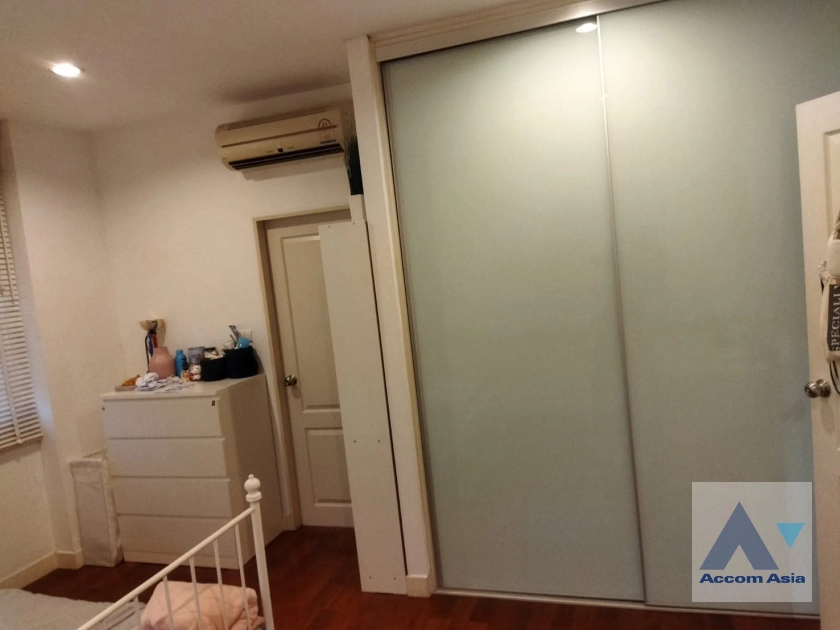 24  3 br House For Rent in Krungthep Kreetha ,Bangkok  at Nirvana Icon Wongwaen-Rama 9 AA44098