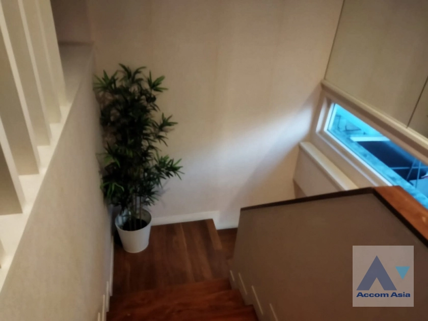 37  3 br House For Rent in Krungthep Kreetha ,Bangkok  at Nirvana Icon Wongwaen-Rama 9 AA44098