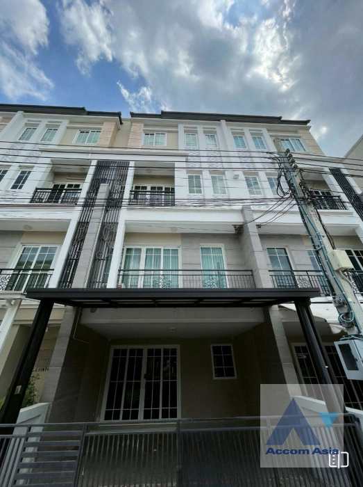 unit 2 Bedrooms  Townhouse For Rent in Bang Na, Bangkok  near BTS Udomsuk (AA44099)