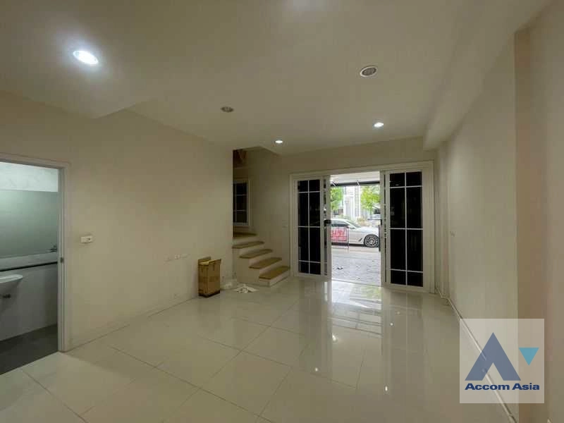 unit 2 Bedrooms  Townhouse For Rent in Bang Na, Bangkok  near BTS Udomsuk (AA44099)