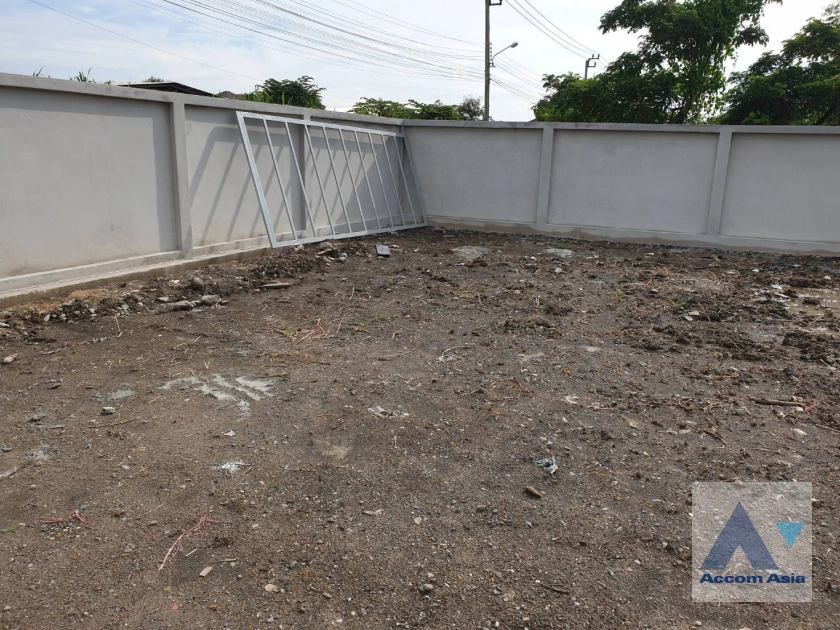 12  Land For Rent in Pattanakarn ,Bangkok  AA44102
