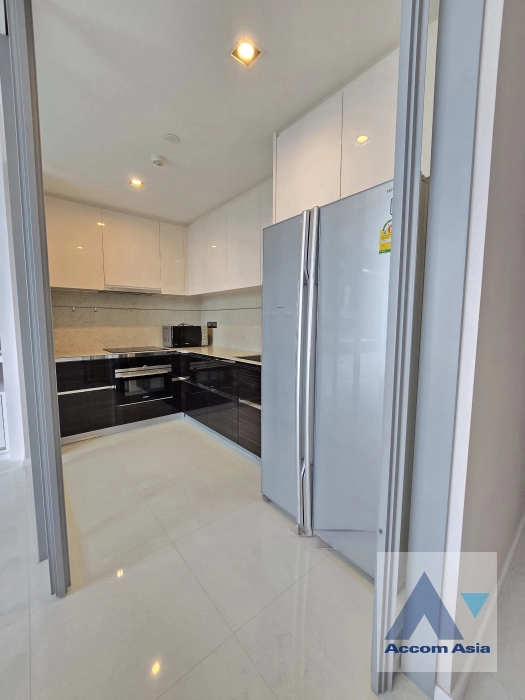 unit 2 Bedrooms  Condominium For Rent & Sale in Sathorn, Bangkok  near BTS Surasak (AA44125)
