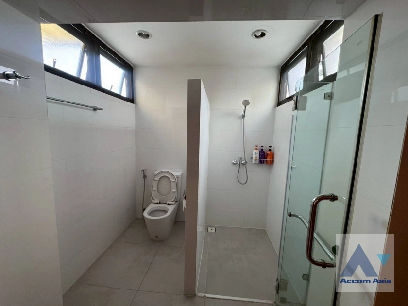 12  2 br Apartment for rent and sale in Sathorn ,Bangkok BTS Sala Daeng - MRT Lumphini at A cozy apartment  AA44127