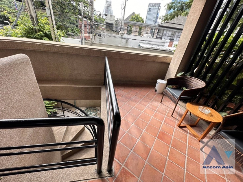 6  2 br Apartment for rent and sale in Sathorn ,Bangkok BTS Sala Daeng - MRT Lumphini at A cozy apartment  AA44128