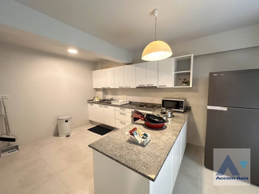 11  2 br Apartment for rent and sale in Sathorn ,Bangkok BTS Sala Daeng - MRT Lumphini at A cozy apartment  AA44128