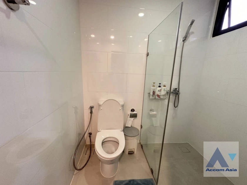 30  2 br Apartment for rent and sale in Sathorn ,Bangkok BTS Sala Daeng - MRT Lumphini at A cozy apartment  AA44128