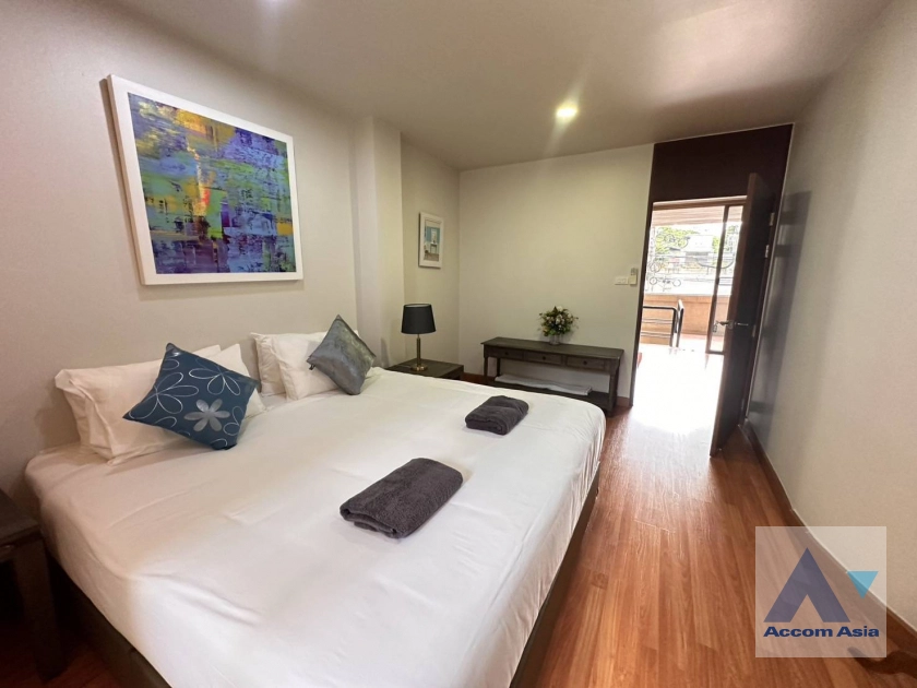 27  2 br Apartment for rent and sale in Sathorn ,Bangkok BTS Sala Daeng - MRT Lumphini at A cozy apartment  AA44128