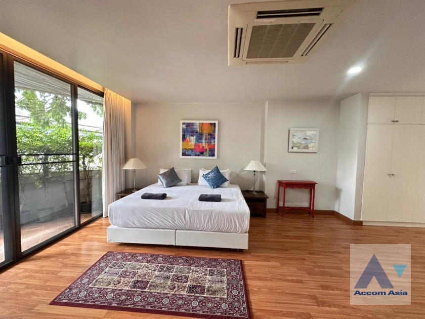 21  2 br Apartment for rent and sale in Sathorn ,Bangkok BTS Sala Daeng - MRT Lumphini at A cozy apartment  AA44128