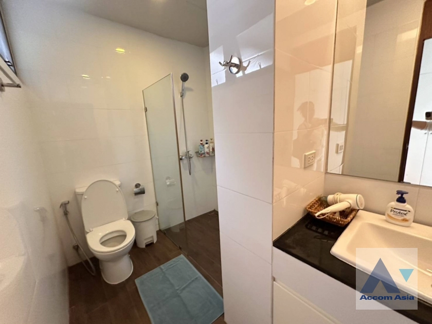 31  2 br Apartment for rent and sale in Sathorn ,Bangkok BTS Sala Daeng - MRT Lumphini at A cozy apartment  AA44128