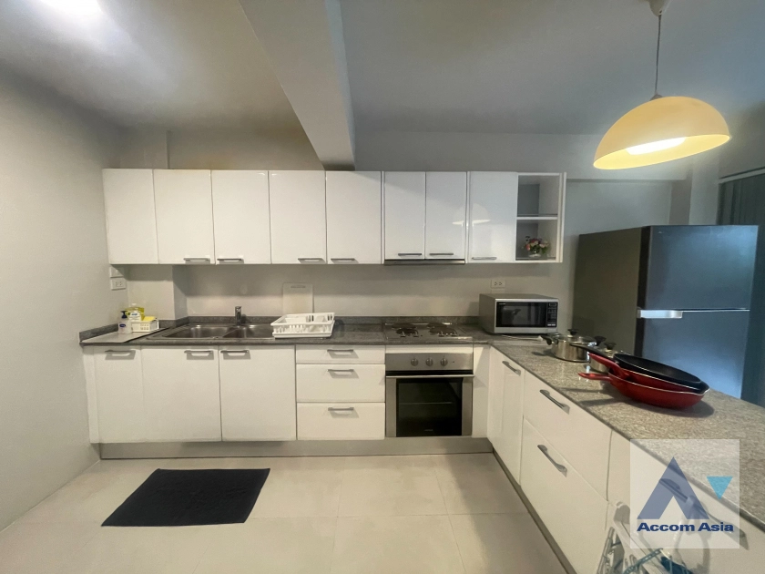 13  2 br Apartment for rent and sale in Sathorn ,Bangkok BTS Sala Daeng - MRT Lumphini at A cozy apartment  AA44128