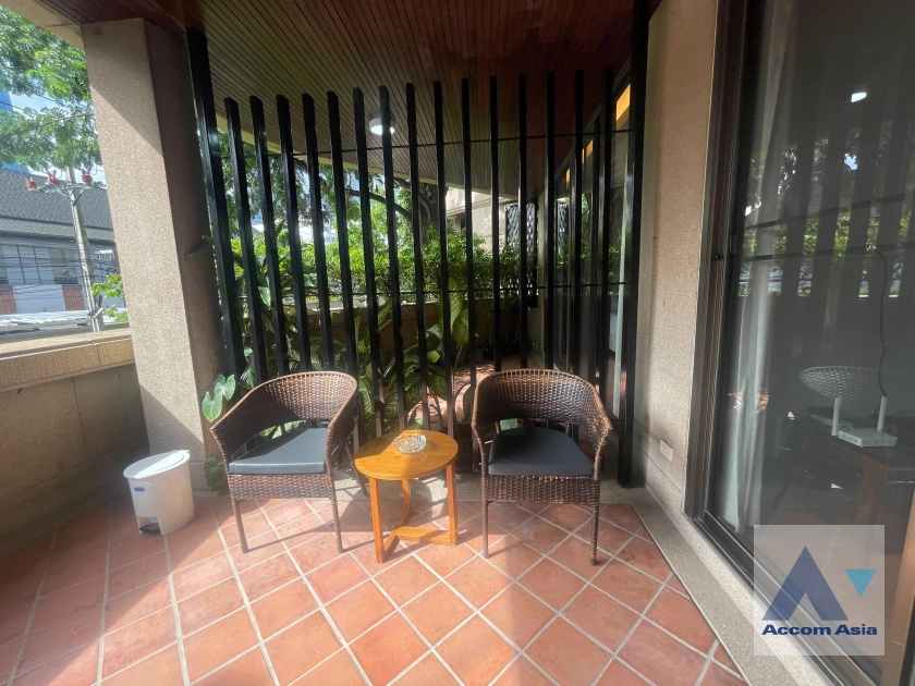 34  2 br Apartment for rent and sale in Sathorn ,Bangkok BTS Sala Daeng - MRT Lumphini at A cozy apartment  AA44128