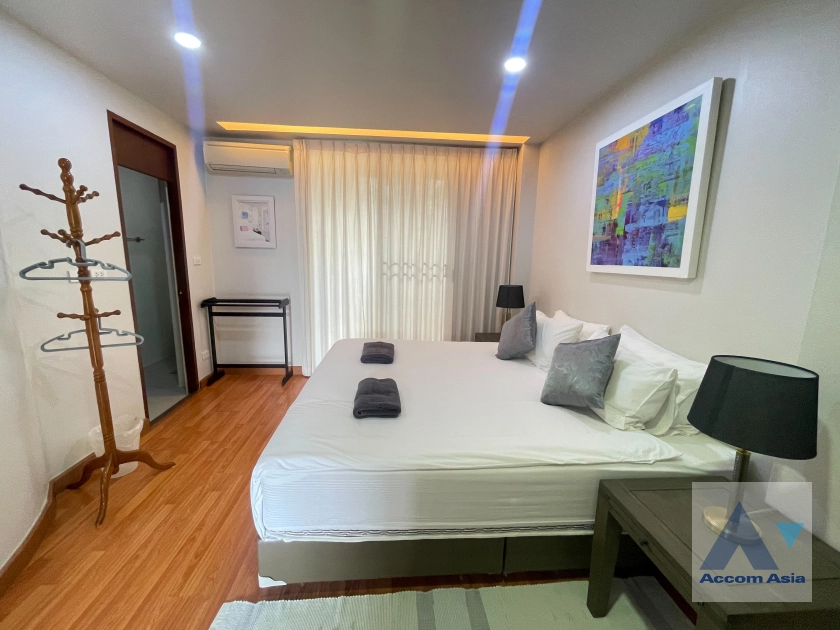 28  2 br Apartment for rent and sale in Sathorn ,Bangkok BTS Sala Daeng - MRT Lumphini at A cozy apartment  AA44128