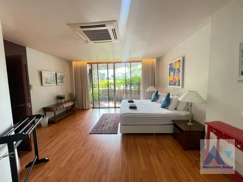 22  2 br Apartment for rent and sale in Sathorn ,Bangkok BTS Sala Daeng - MRT Lumphini at A cozy apartment  AA44128