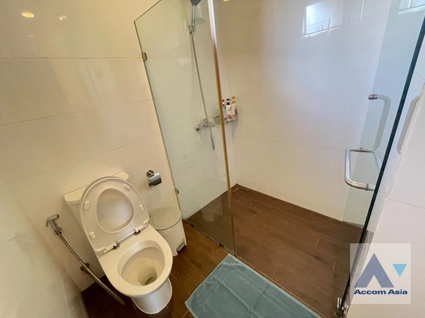 32  2 br Apartment for rent and sale in Sathorn ,Bangkok BTS Sala Daeng - MRT Lumphini at A cozy apartment  AA44128