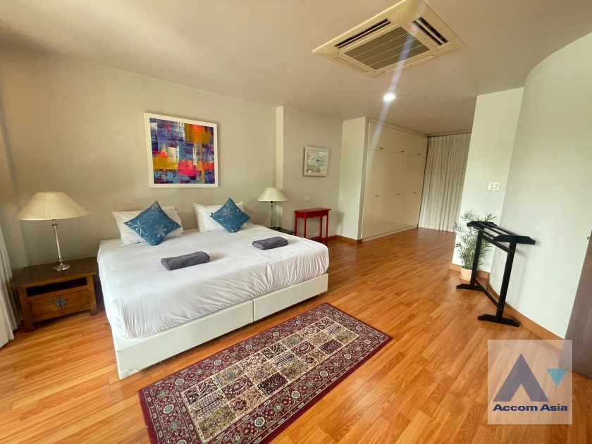 23  2 br Apartment for rent and sale in Sathorn ,Bangkok BTS Sala Daeng - MRT Lumphini at A cozy apartment  AA44128