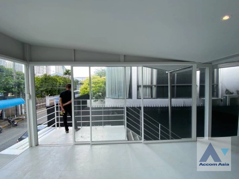 unitHome Office |  House For Rent & Sale in Sukhumvit, Bangkok  near BTS Thong Lo (AA44131)
