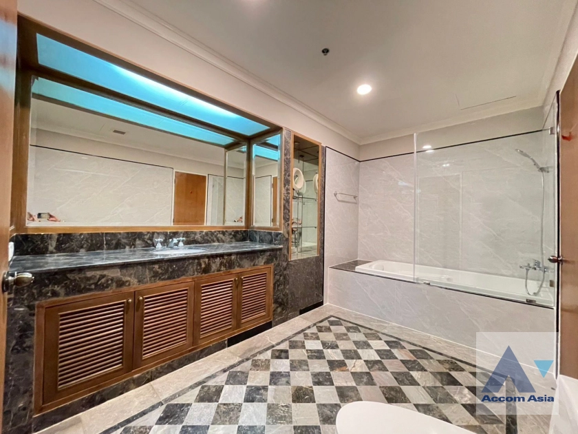 7  3 br Condominium for rent and sale in Charoen Nakhon ,Bangkok BTS Krung Thon Buri at Baan Chao Praya AA44147