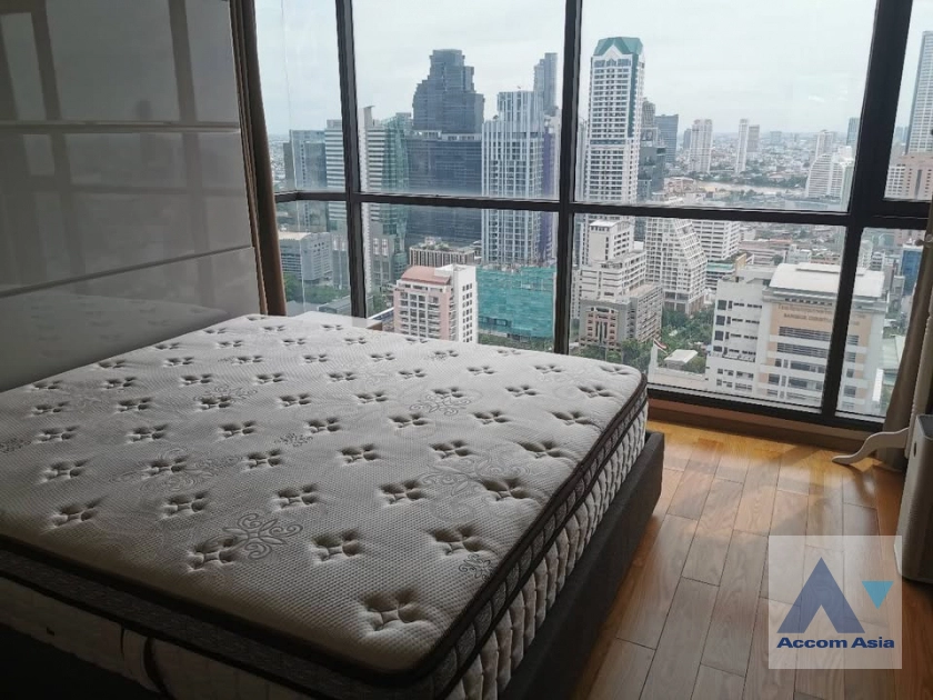 unit 2 Bedrooms  Condominium For Rent & Sale in Silom, Bangkok  near BTS Chong Nonsi (AA44154)
