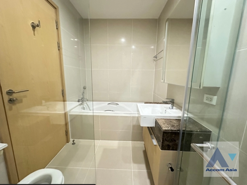 5  1 br Condominium For Sale in Sukhumvit ,Bangkok BTS Ekkamai at 39 By Sansiri AA44165