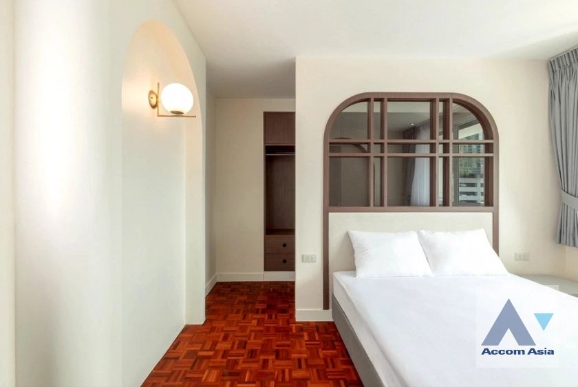 17  2 br Apartment For Rent in Sukhumvit ,Bangkok BTS Phrom Phong at Low-rise apartment in the city center AA44166