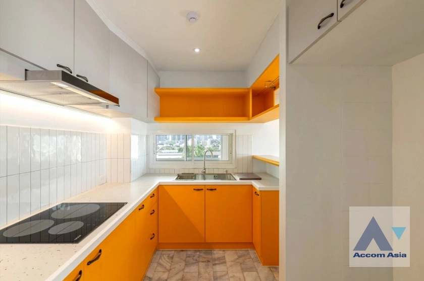 12  2 br Apartment For Rent in Sukhumvit ,Bangkok BTS Phrom Phong at Low-rise apartment in the city center AA44166