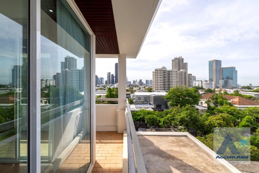 7  2 br Apartment For Rent in Sukhumvit ,Bangkok BTS Phrom Phong at Low-rise apartment in the city center AA44166