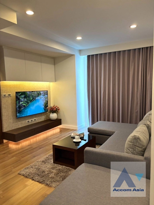 unit 2 Bedrooms  Apartment For Rent in Sathorn, Bangkok  near BTS Surasak (AA44170)