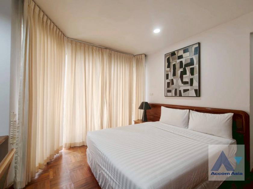 10  3 br Apartment for rent and sale in Sukhumvit ,Bangkok BTS Phrom Phong at Thai Colonial Style AA44186