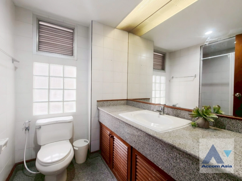 18  3 br Apartment for rent and sale in Sukhumvit ,Bangkok BTS Phrom Phong at Thai Colonial Style AA44186