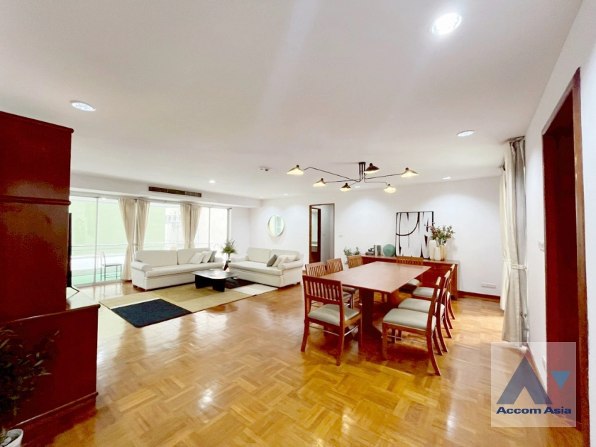 unit 3 Bedrooms  Apartment For Rent & Sale in Sukhumvit, Bangkok  near BTS Phrom Phong (AA44186)