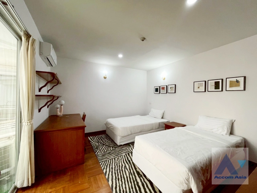 19  3 br Apartment for rent and sale in Sukhumvit ,Bangkok BTS Phrom Phong at Thai Colonial Style AA44186