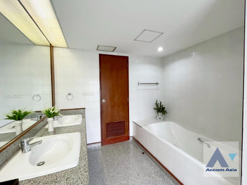 13  3 br Apartment for rent and sale in Sukhumvit ,Bangkok BTS Phrom Phong at Thai Colonial Style AA44186