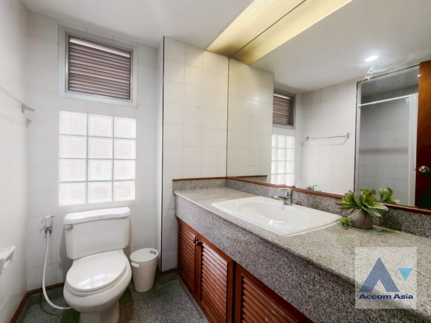 26  3 br Apartment for rent and sale in Sukhumvit ,Bangkok BTS Phrom Phong at Thai Colonial Style AA44186