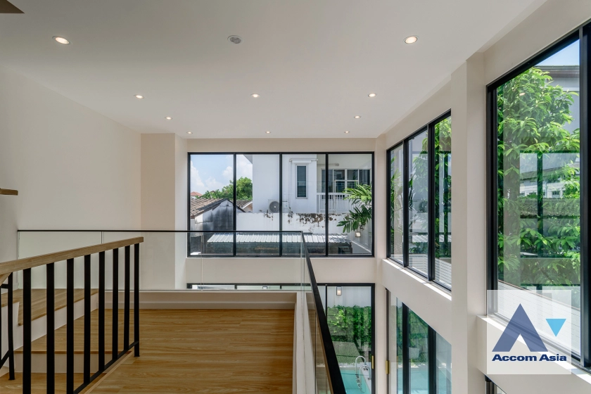 5  3 br House For Sale in Sukhumvit ,Bangkok BTS Punnawithi at THE SHADE 101 AA44187