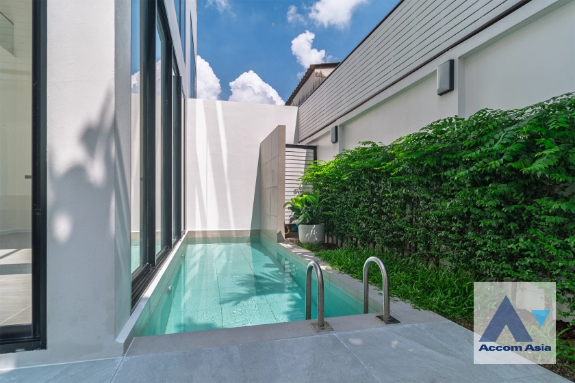  1  3 br House For Sale in Sukhumvit ,Bangkok BTS Punnawithi at THE SHADE 101 AA44187